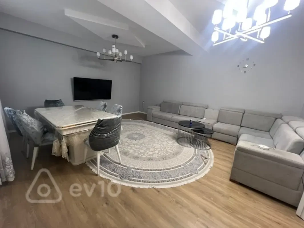 Kirayə verilir 3 otaqlı yeni tikili 110 m²