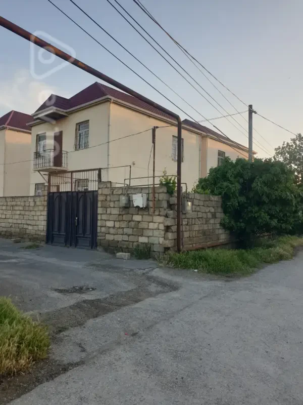 Satılır 4 otaqlı həyət evi 104 m²
