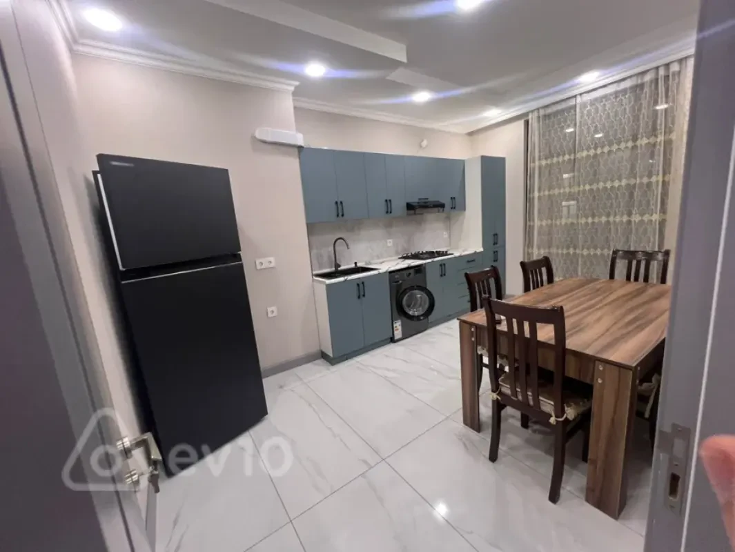 Kirayə verilir 3 otaqlı yeni tikili 85 m²