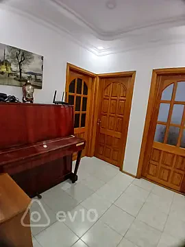 Kirayə verilir 3 otaqlı köhnə tikili 90 m² — Bakı, Nərimanov 3 otaq 90.00 m²