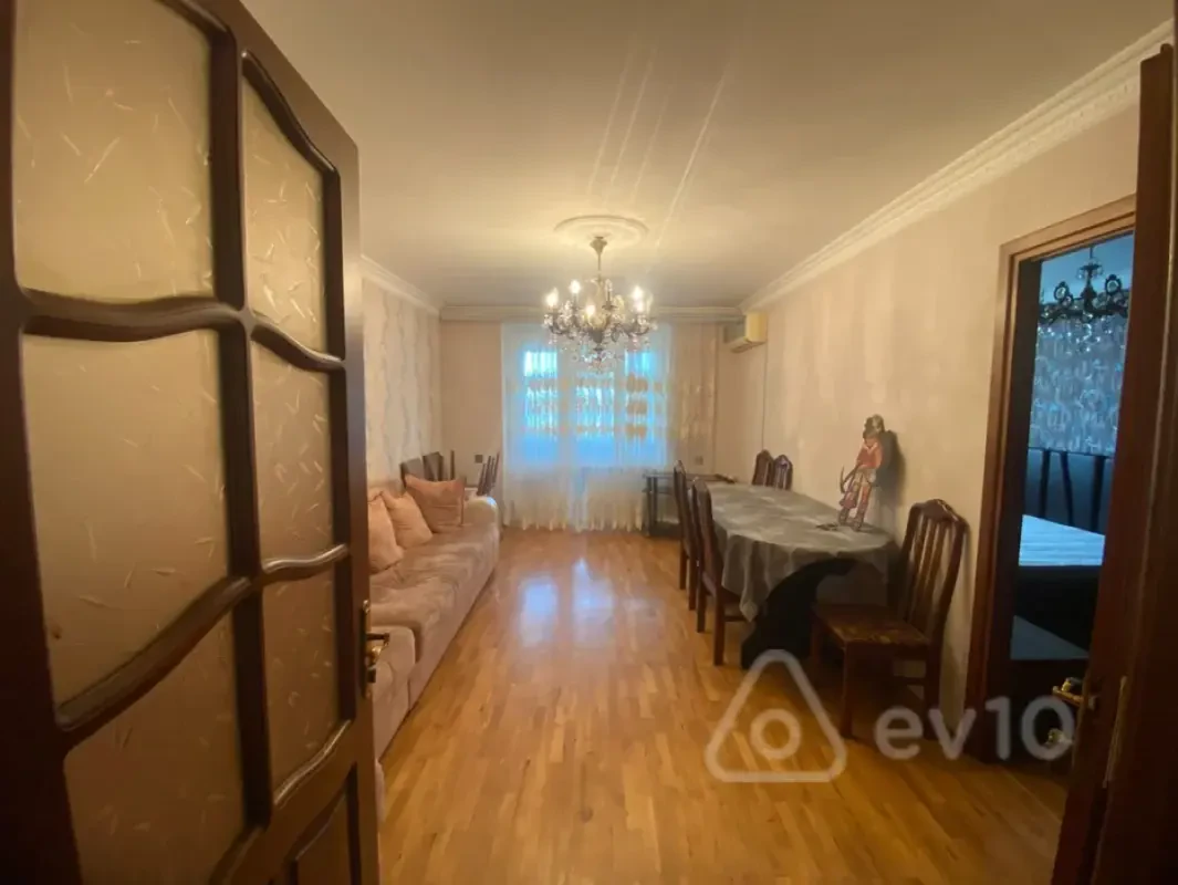 Kirayə verilir 3 otaqlı köhnə tikili 65 m²