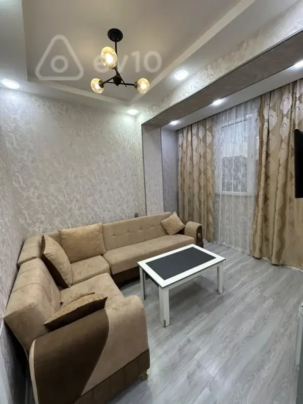 Kirayə verilir 2 otaqlı yeni tikili 70 m²
