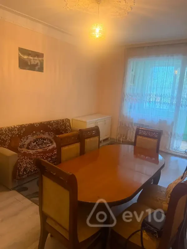Kirayə verilir 2 otaqlı yeni tikili 50 m²