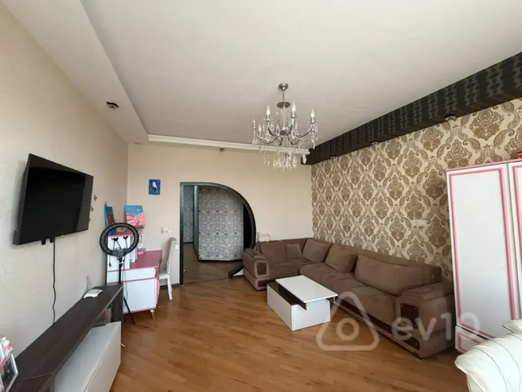 Kirayə verilir 2 otaqlı yeni tikili 71 m²