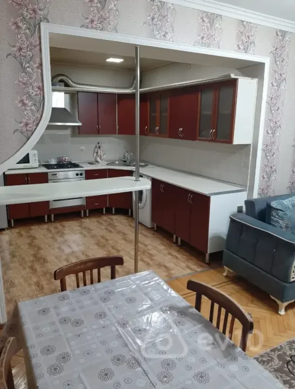 Kirayə verilir 2 otaqlı yeni tikili 70 m²