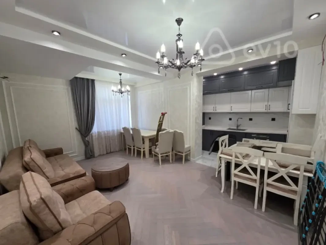 Kirayə verilir 3 otaqlı yeni tikili 94 m²