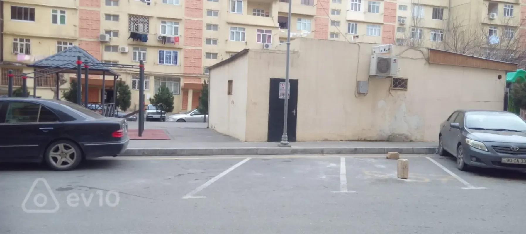 Satılır mənzil 70 m²