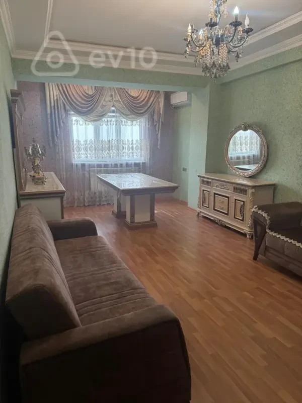Kirayə verilir 2 otaqlı yeni tikili 70 m²