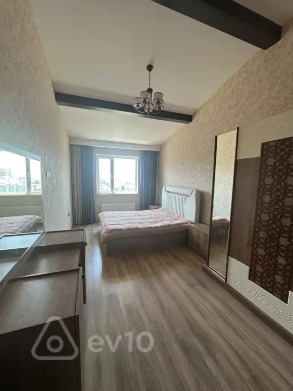 Kirayə verilir 2 otaqlı yeni tikili 85 m²