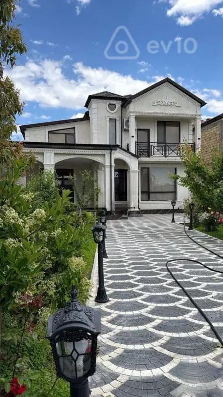 Satılır 6 otaqlı həyət evi 250 m²
