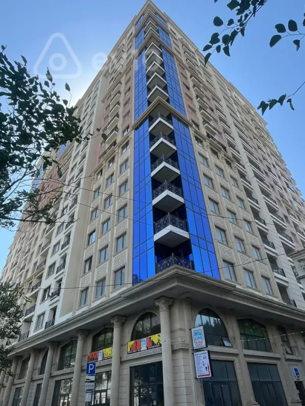 Satılır 3 otaqlı yeni tikili 162 m²