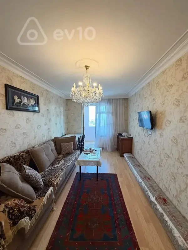 Kirayə verilir 3 otaqlı köhnə tikili 80 m²