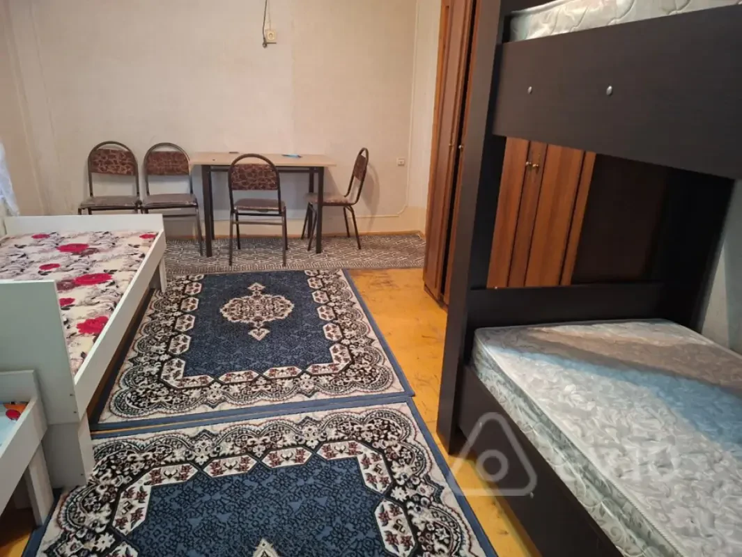Satılır 1 otaqlı köhnə tikili 45 m²