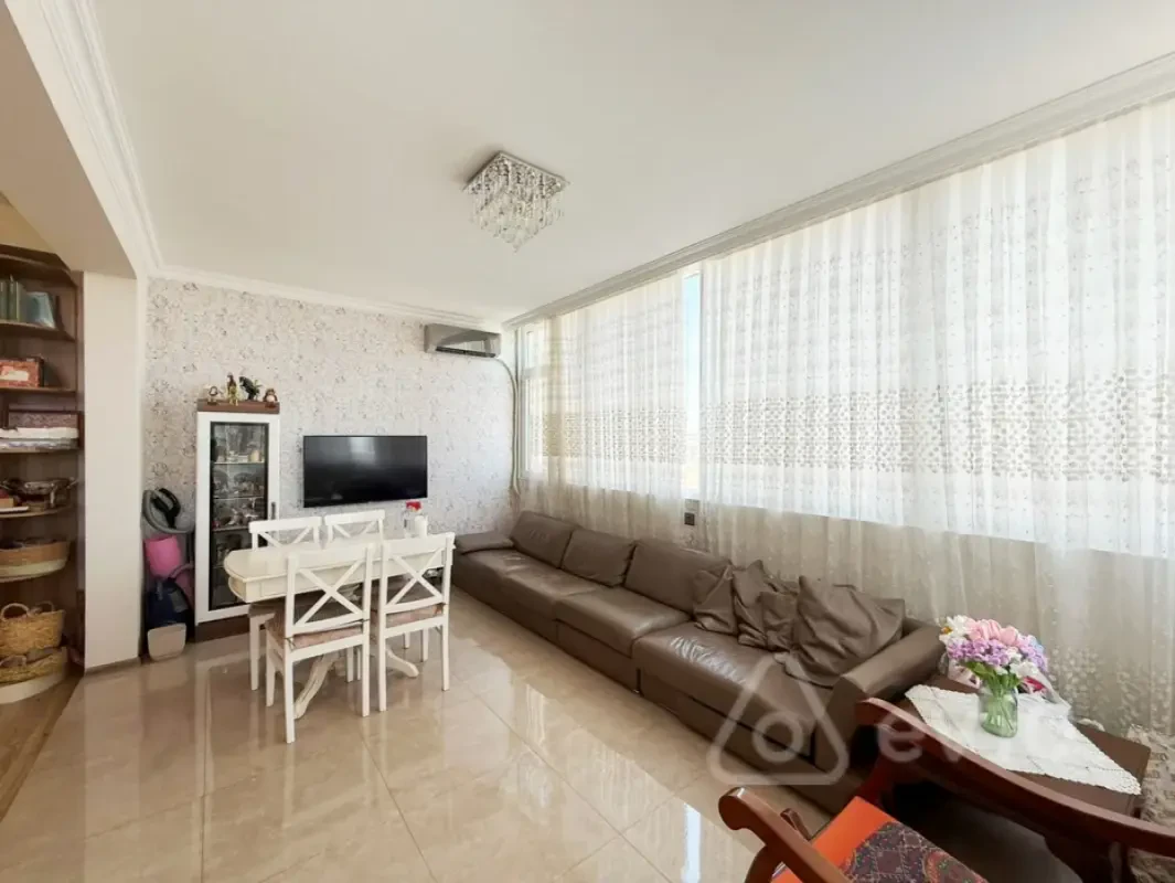 Satılır 3 otaqlı yeni tikili 100 m²