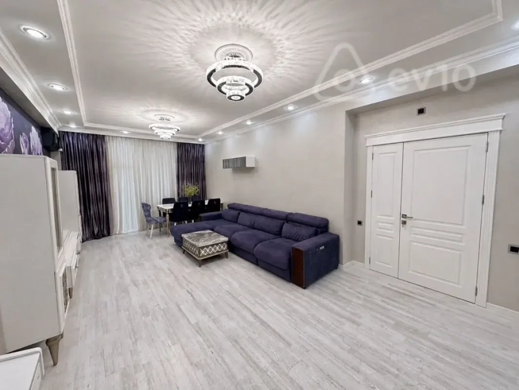 Satılır 3 otaqlı yeni tikili 100 m²