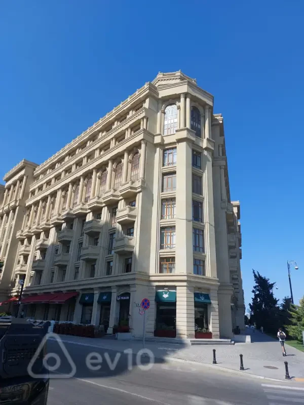 Satılır 5 otaqlı yeni tikili 216 m²