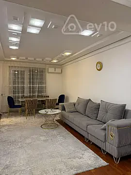 Kirayə verilir 4 otaqlı köhnə tikili 100 m² — Bakı, Səbail 4 otaq 100.00 m²
