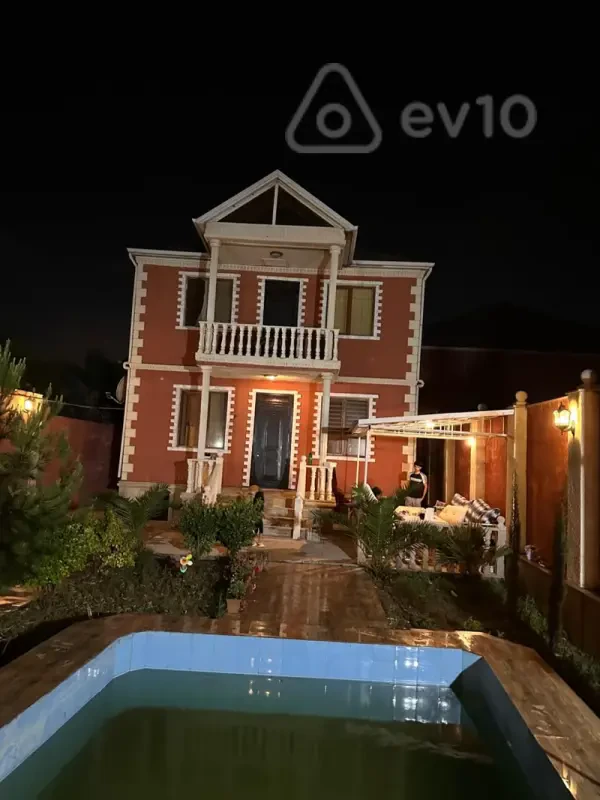 Kirayə verilir 4 otaqlı həyət evi 250 m²