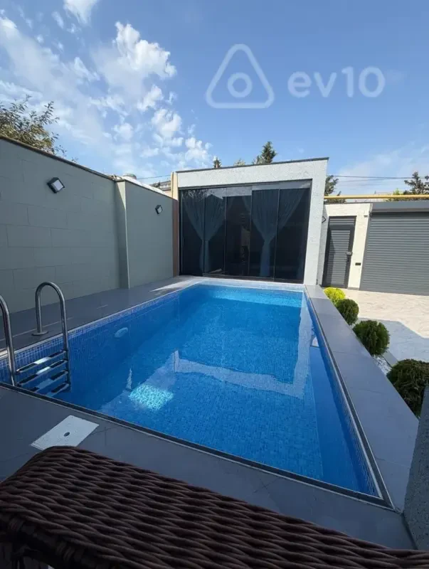 Kirayə verilir 3 otaqlı həyət evi 100 m²
