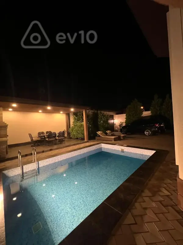 Kirayə verilir 4 otaqlı həyət evi 200 m²