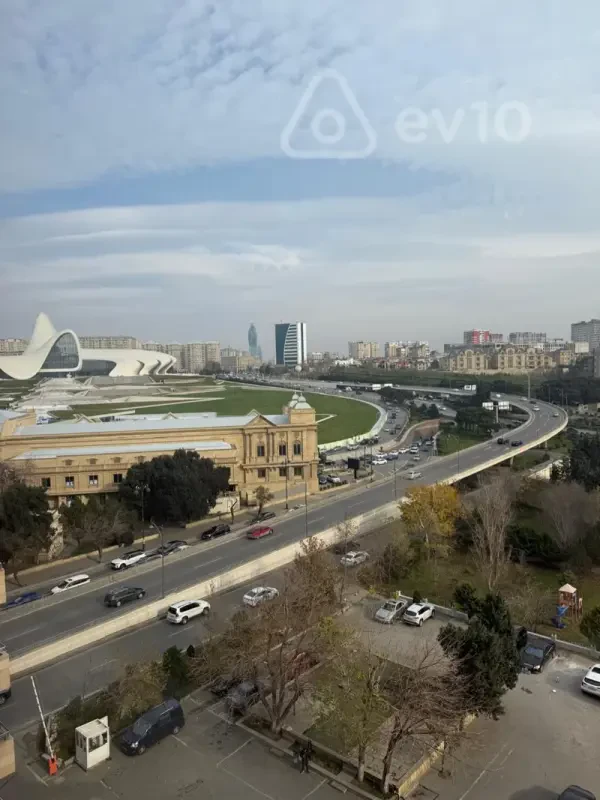 Kirayə verilir 3 otaqlı yeni tikili 140 m²