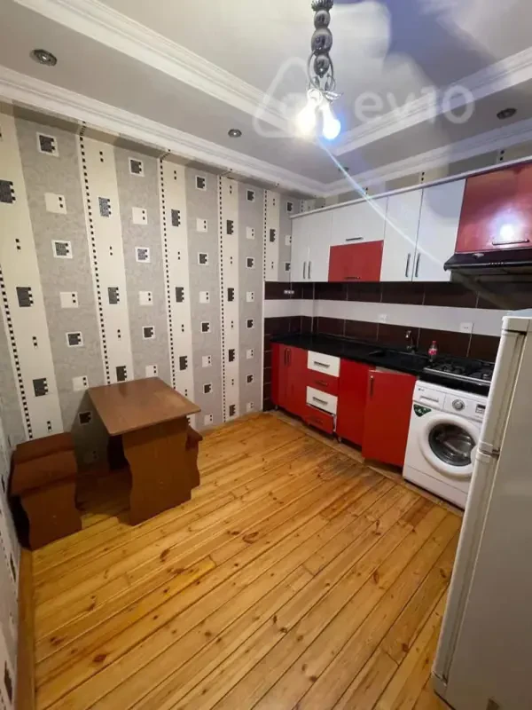 Kirayə verilir 3 otaqlı yeni tikili 80 m²
