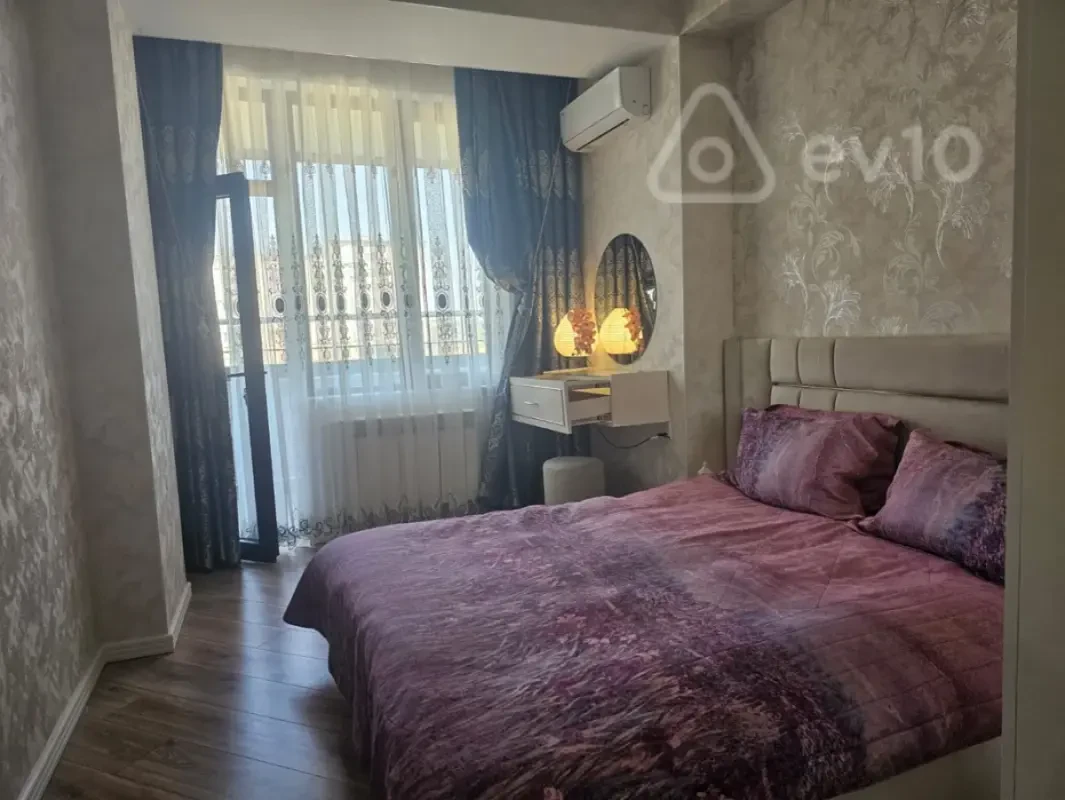 Kirayə verilir 2 otaqlı yeni tikili 70 m²