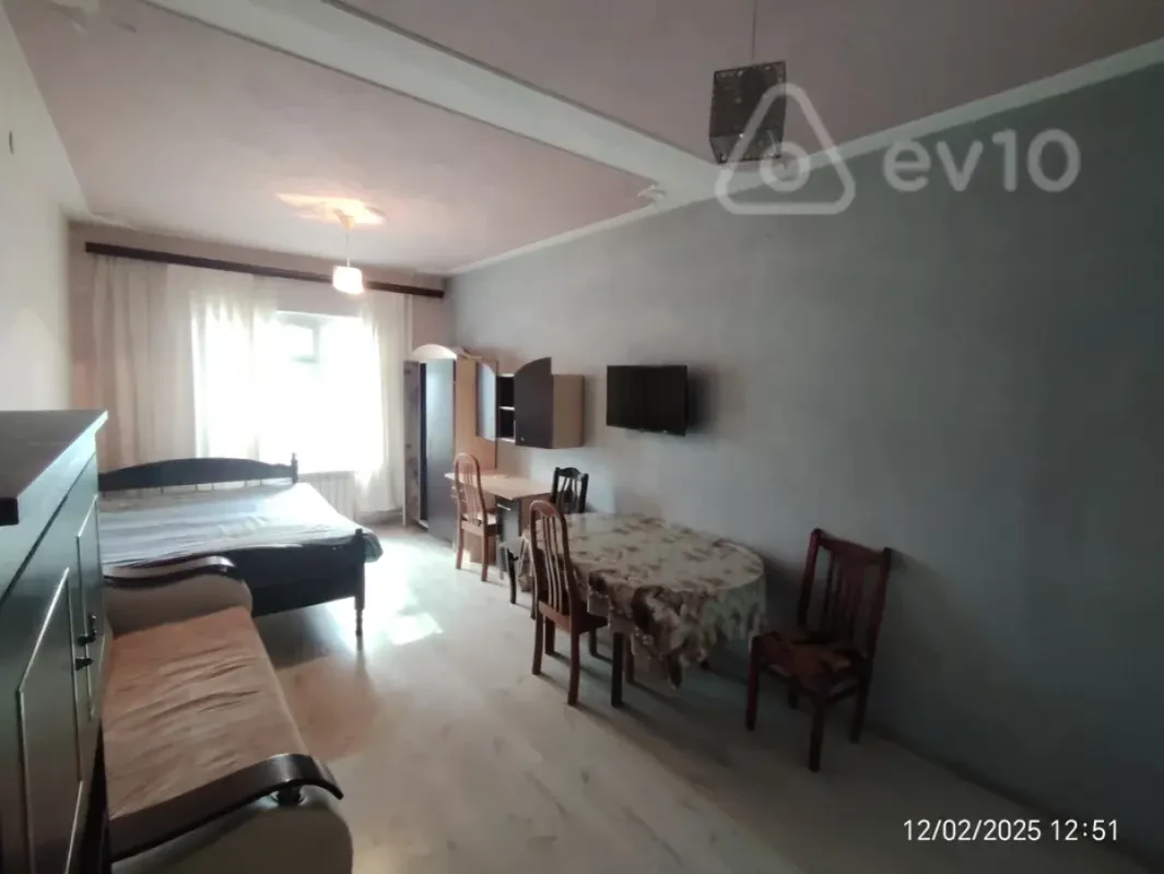 Kirayə verilir 1 otaqlı köhnə tikili 45 m²