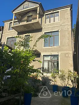 Satılır 8 otaqlı həyət evi 300 m² — Bakı, Səbail 8 otaq 300.00 m²
