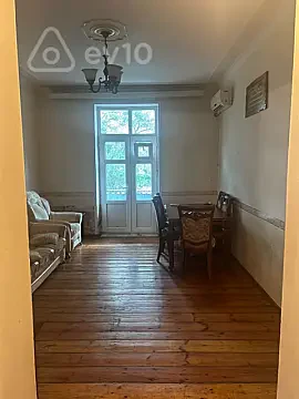 Kirayə verilir 2 otaqlı köhnə tikili 80 m² — Bakı, Nizami 2 otaq 80.00 m²