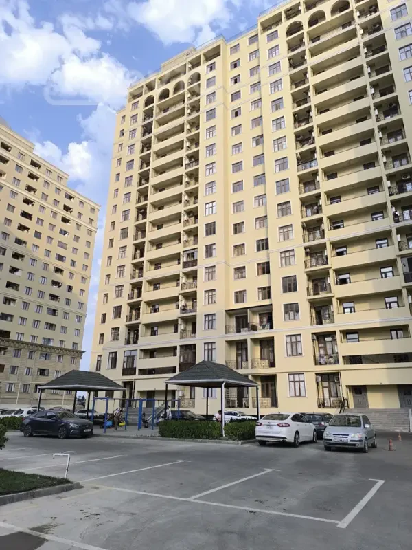 Satılır 2 otaqlı yeni tikili 65 m²