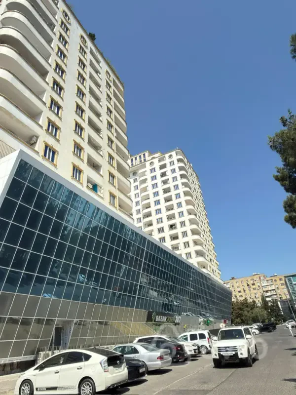 Kirayə verilir 2 otaqlı yeni tikili 65 m²