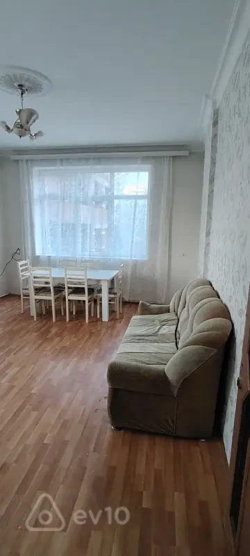 Kirayə verilir 3 otaqlı yeni tikili 90 m²
