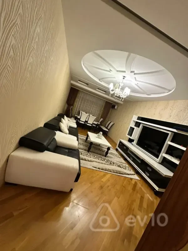Kirayə verilir 3 otaqlı yeni tikili 130 m²