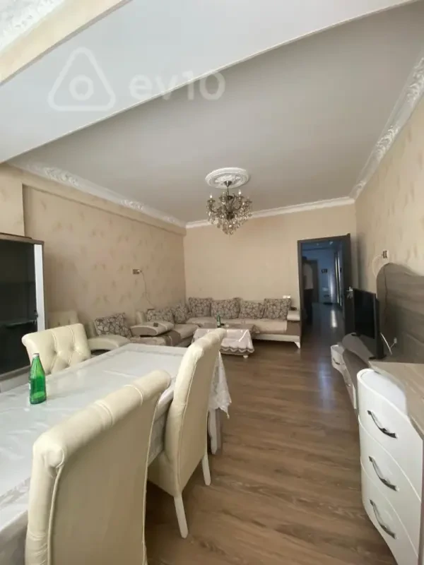 Kirayə verilir 2 otaqlı yeni tikili 74 m²