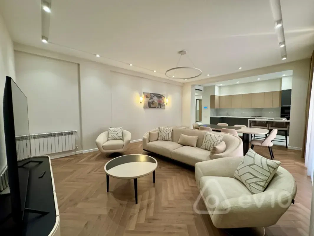 Kirayə verilir 3 otaqlı yeni tikili 178 m²
