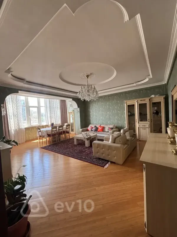 Satılır 3 otaqlı yeni tikili 148 m²