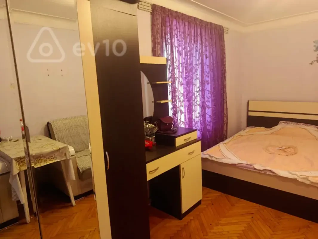 Kirayə verilir 1 otaqlı köhnə tikili 40 m²