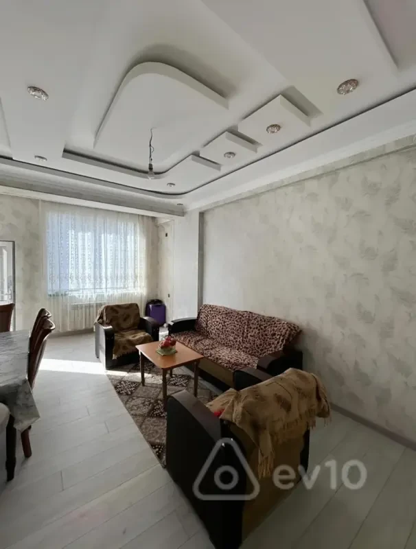 Kirayə verilir 2 otaqlı yeni tikili 70 m²