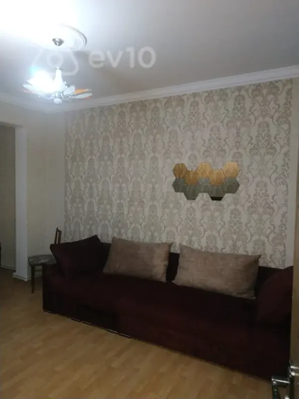 Kirayə verilir 3 otaqlı yeni tikili 80 m²