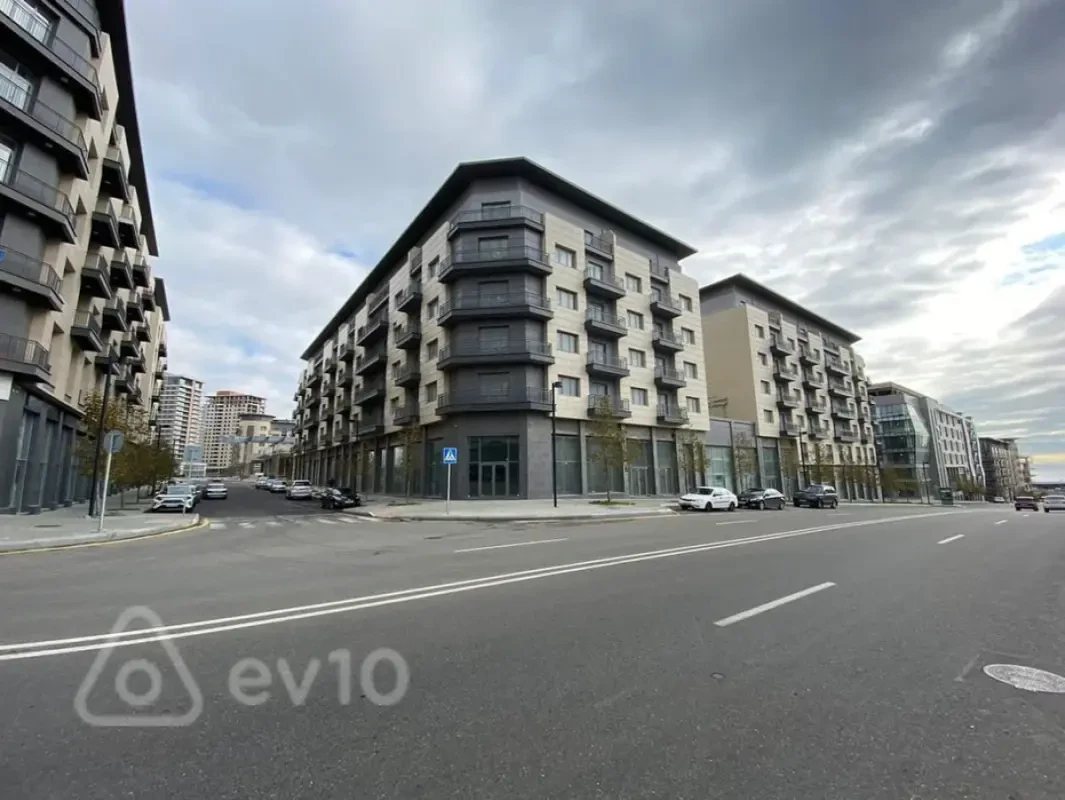 Satılır 4 otaqlı yeni tikili 150 m²
