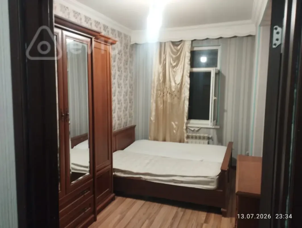 Kirayə verilir 2 otaqlı köhnə tikili 56 m²