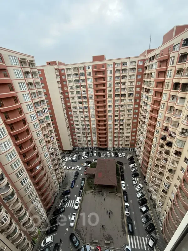 Satılır 3 otaqlı yeni tikili 100 m²