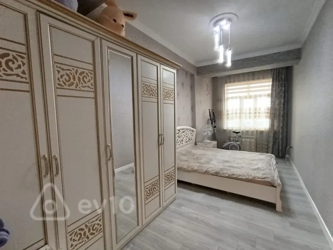 Kirayə verilir 2 otaqlı yeni tikili 70 m²