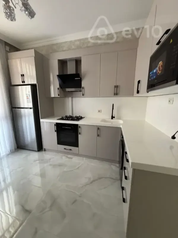 Kirayə verilir 2 otaqlı yeni tikili 70 m²