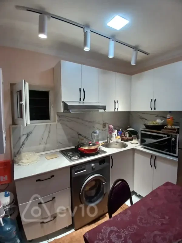 Kirayə verilir 1 otaqlı həyət evi 30 m²
