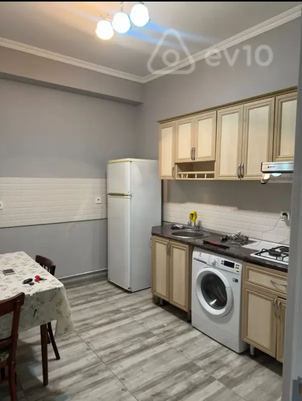 Kirayə verilir 2 otaqlı yeni tikili 65 m²