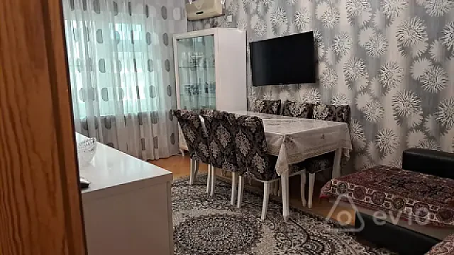 Kirayə verilir 2 otaqlı köhnə tikili 65 m² — Bakı, Suraxanı 2 otaq 65.00 m²