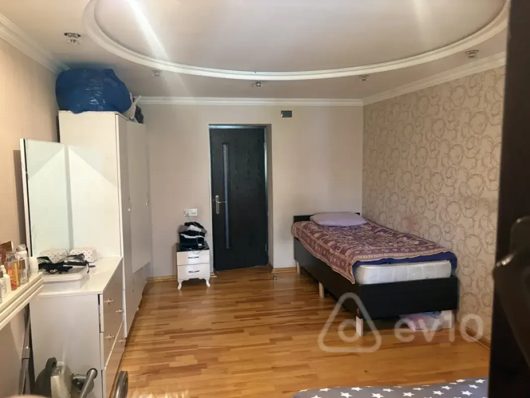 Kirayə verilir 3 otaqlı köhnə tikili 70 m²