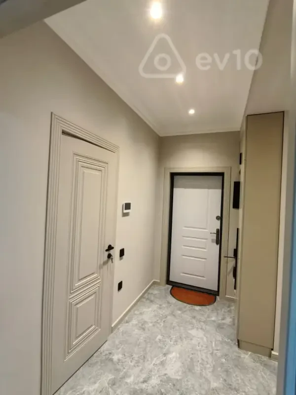 Kirayə verilir 2 otaqlı yeni tikili 70 m²